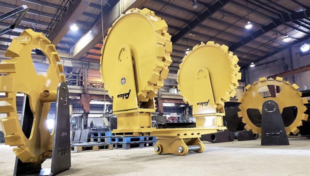 Straddle Wheel Compactors Straddle Wheel Compactors - Felco Industries
